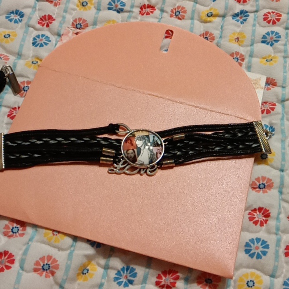 🩷Taylor Swift Eras tour birthday gift set - Picture 3 of 8